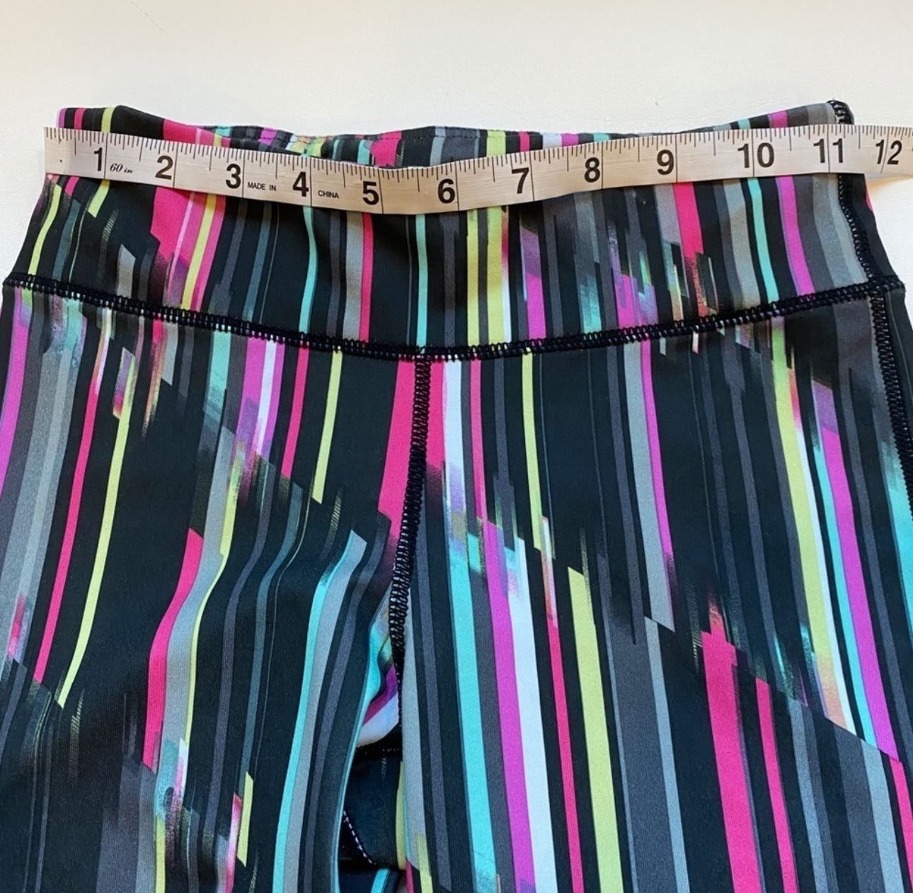 Gap Fit XS (Mis-Sized L) Colorful Abstract Vertical Lines Capri Leggings