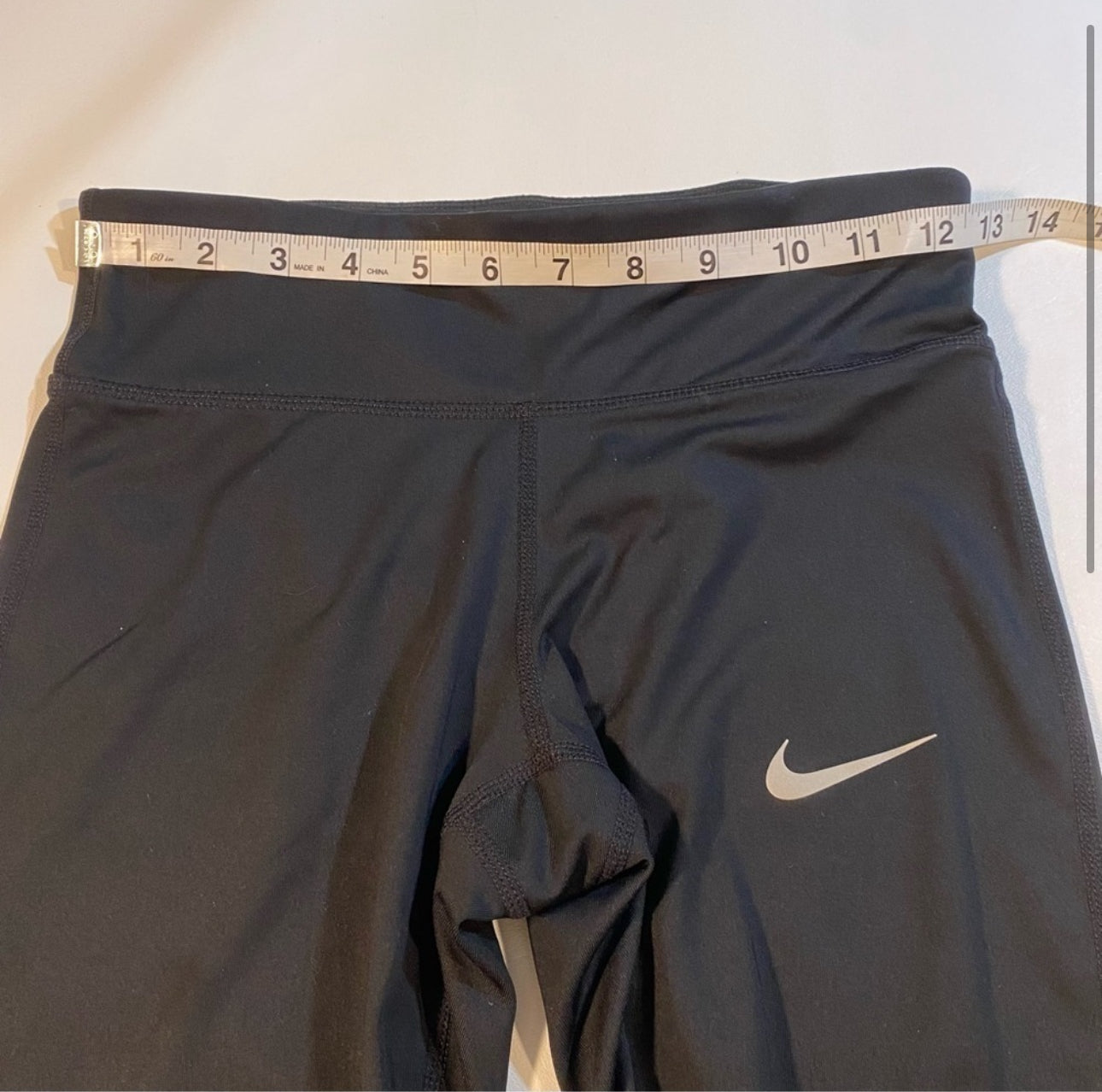 Nike Dri-Fit Size S Black Capri Leggings W Reflective Swoosh & Back Circles