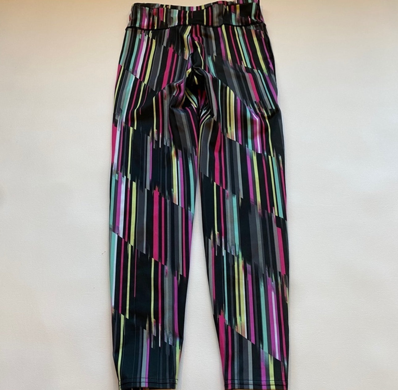 Gap Fit XS (Mis-Sized L) Colorful Abstract Vertical Lines Capri Leggings