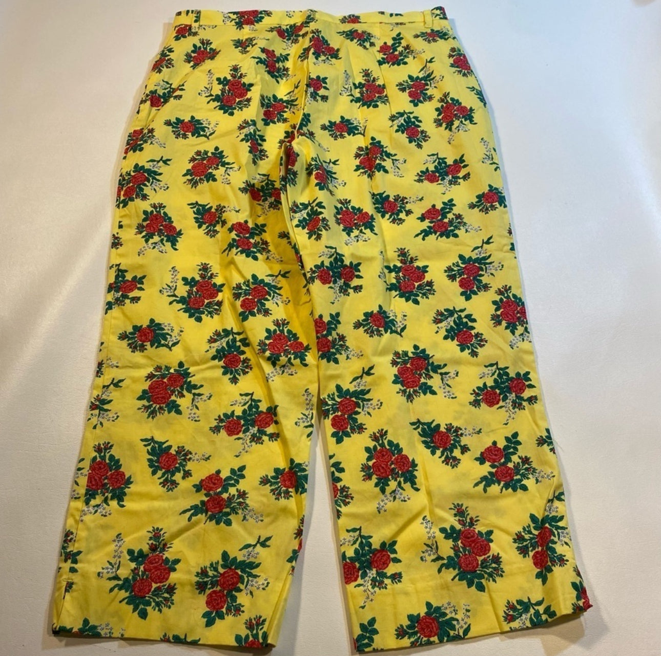 NWT LRL Ralph Lauren Size 8 Yellow Floral Capri Pants Crops With Red Flowers