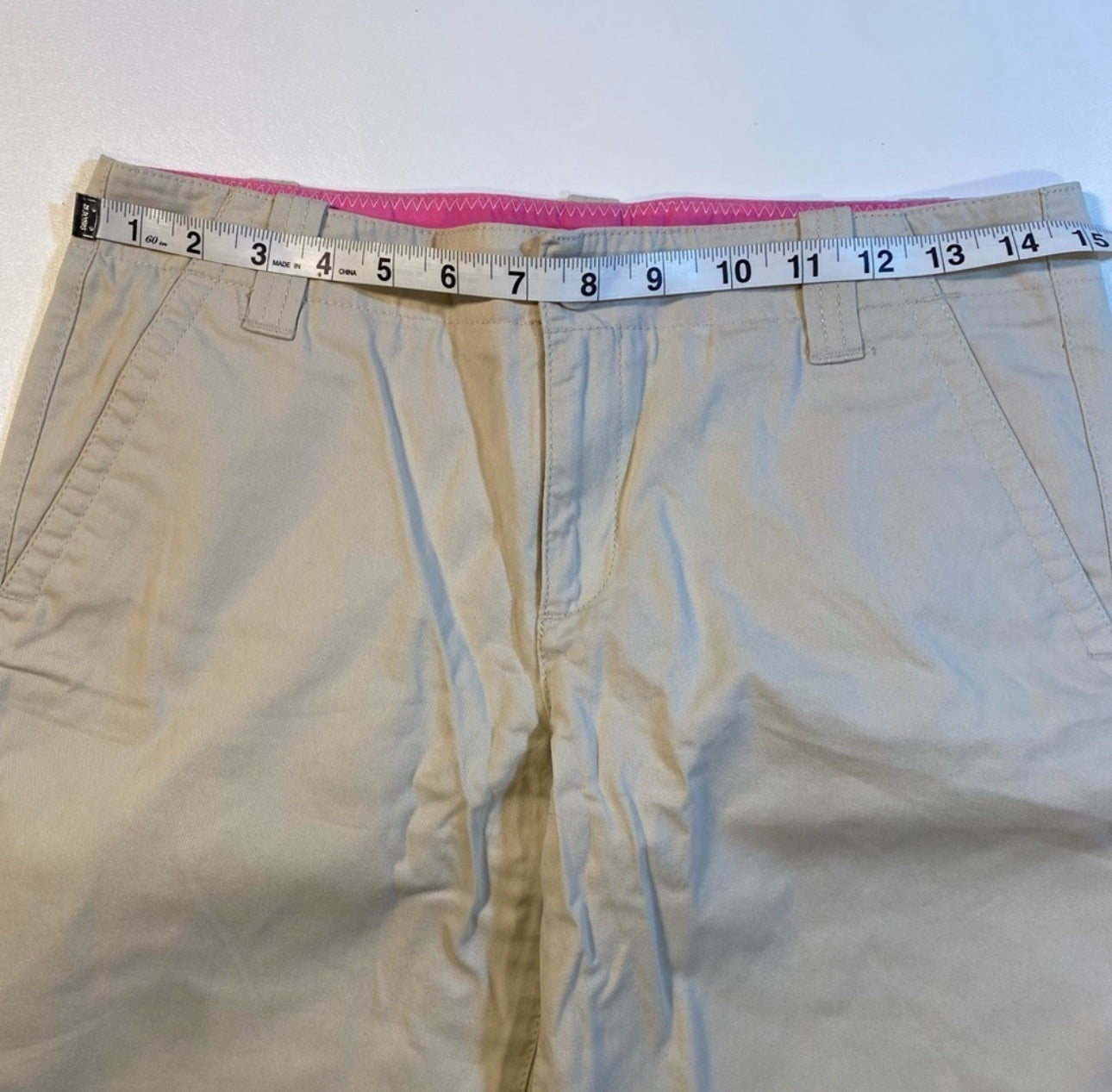 Lilly Pulitzer Size 4 Main Line Fit 100% Cotton Cropped Khaki Pants