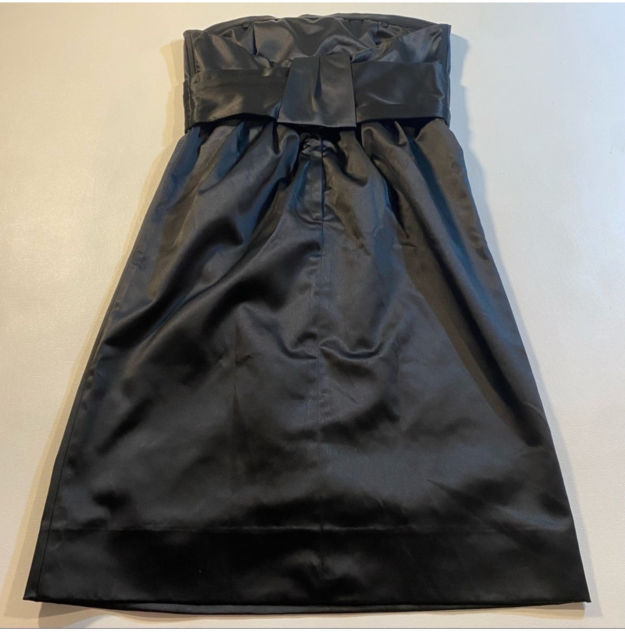 NY&Co Size 2 Black Satin Empire Waist Knee Length Strapless Cocktail Dress