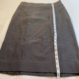 Banana Republic - Banana Republic Size 0 Grey Herringbone Back Flap Knee Length Pencil Skirt - Skirts - Afterglow Market