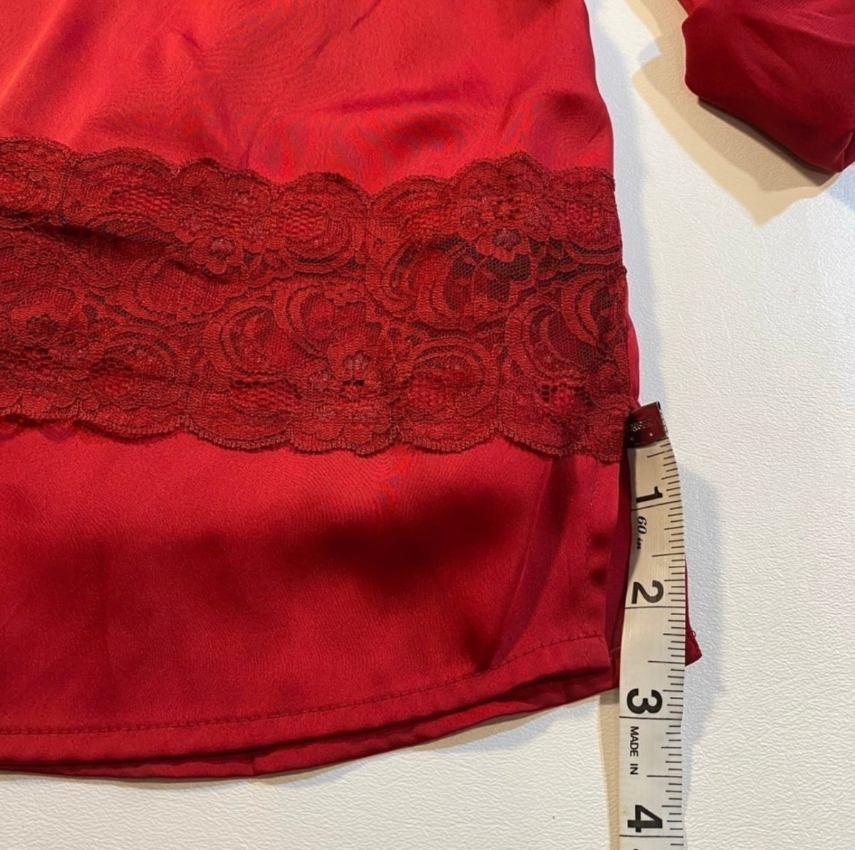 Dana Buchman - Dana Buchman Size S Red Satin & Lace Roll Tab Sleeve Blouse With Matching Cami - Tops - Afterglow Market