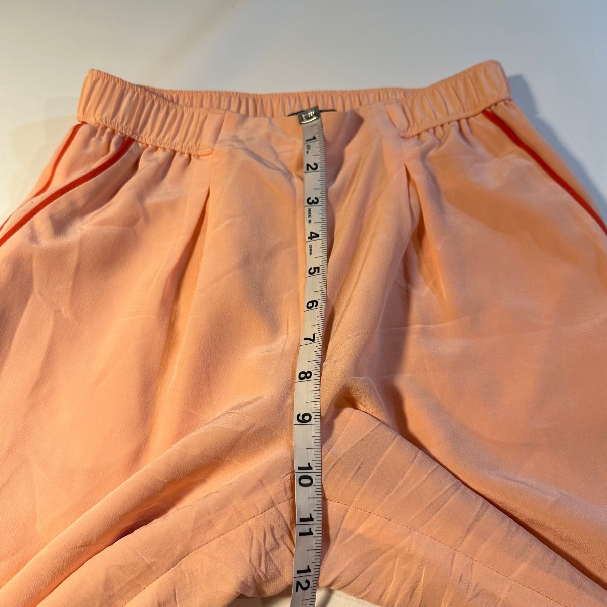 Magaschoni - Magaschoni New York Size XS 100% Silk Peach Pants With Salmon Piping - Pants - Afterglow Market